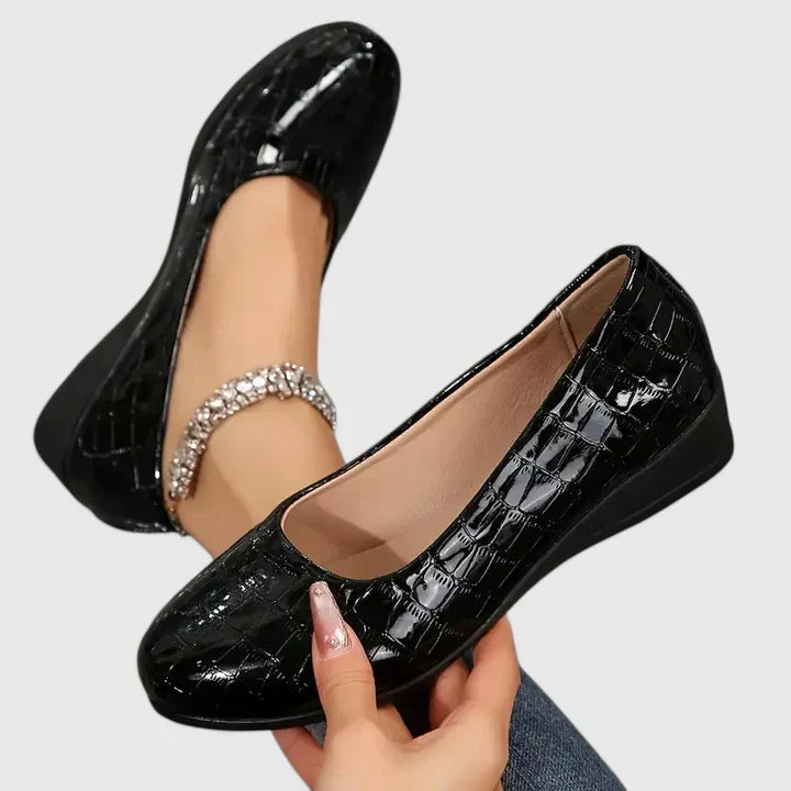 Savora™ | Orthopedic Dignified Shoes