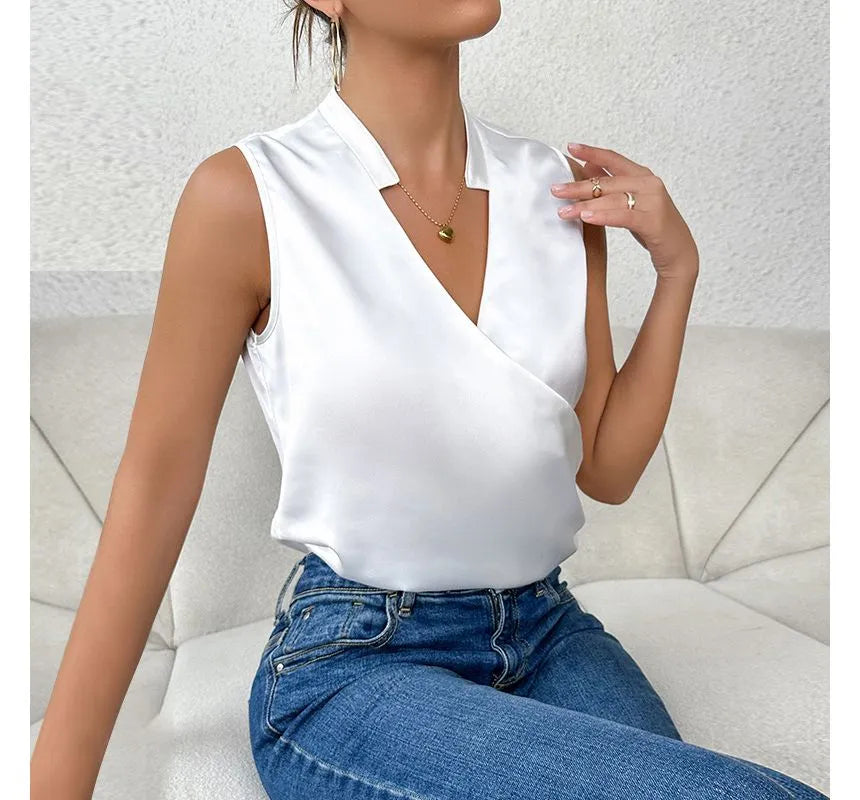 Savora™ | Classic Sleeveless Solid Blouse