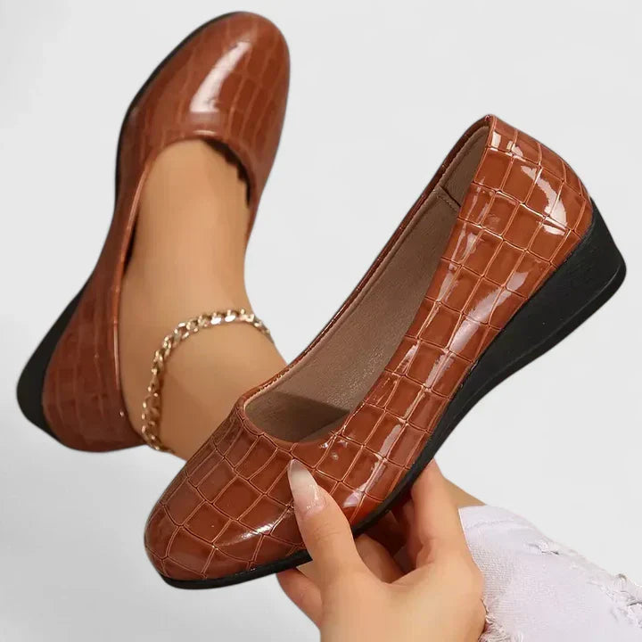 Savora™ | Orthopedic Dignified Shoes